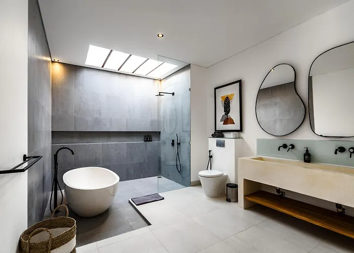 Nika - By Yolla Hospitality Villa